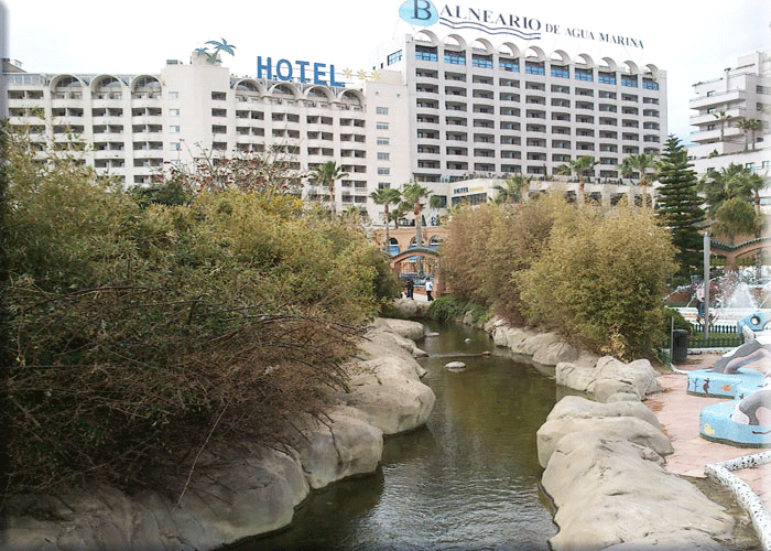 Vista del Balneario desde el Parque de Marinador